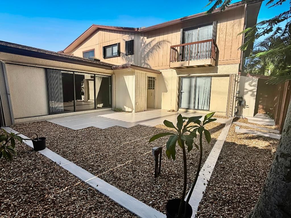 Property Photo: 4208 N Landar Drive FL 33463