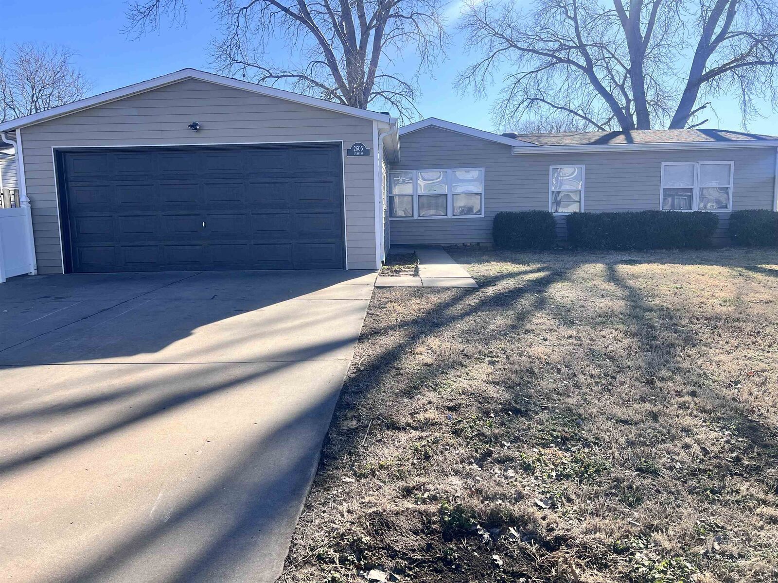 Property Photo:  2605 W Oxberry St  KS 67217 