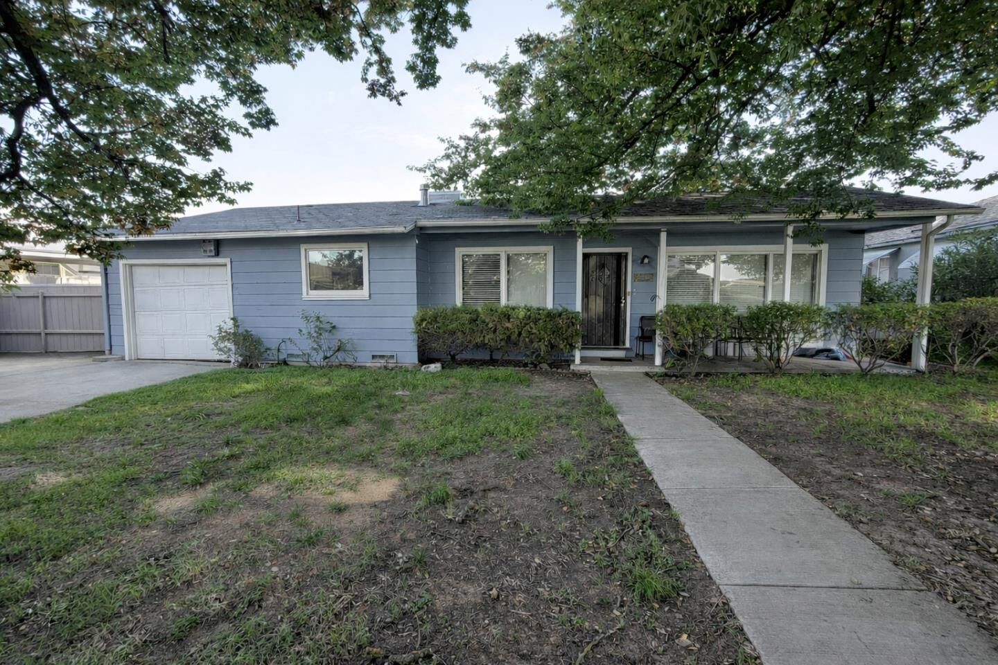 Property Photo:  1805 De Ovan Avenue  CA 95204 