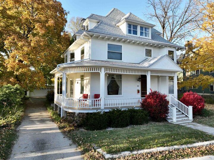 Property Photo:  615 Saint Lawrence Avenue  WI 53545 