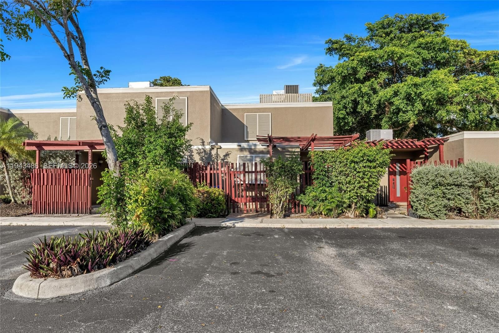 Property Photo:  10911 Cedar Ln  FL 33026 