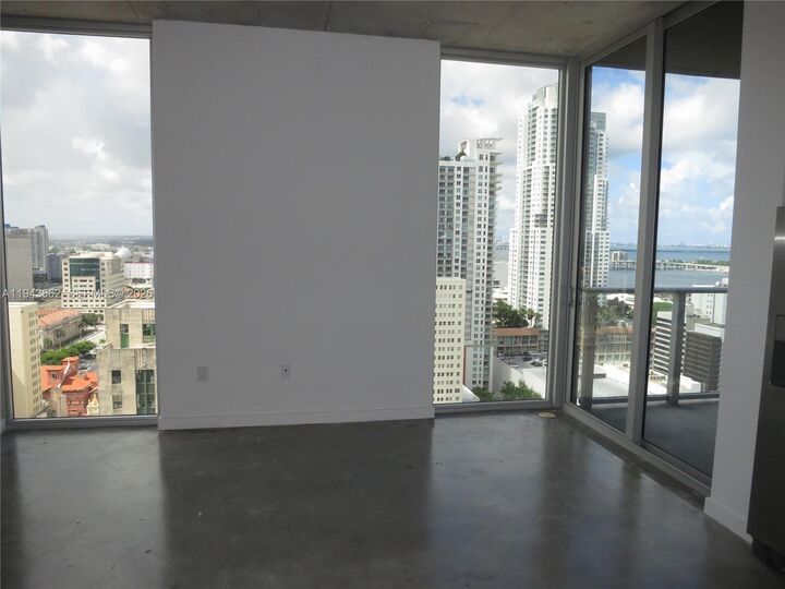Property Photo:  151 SE 1 St 2504  FL 33131 