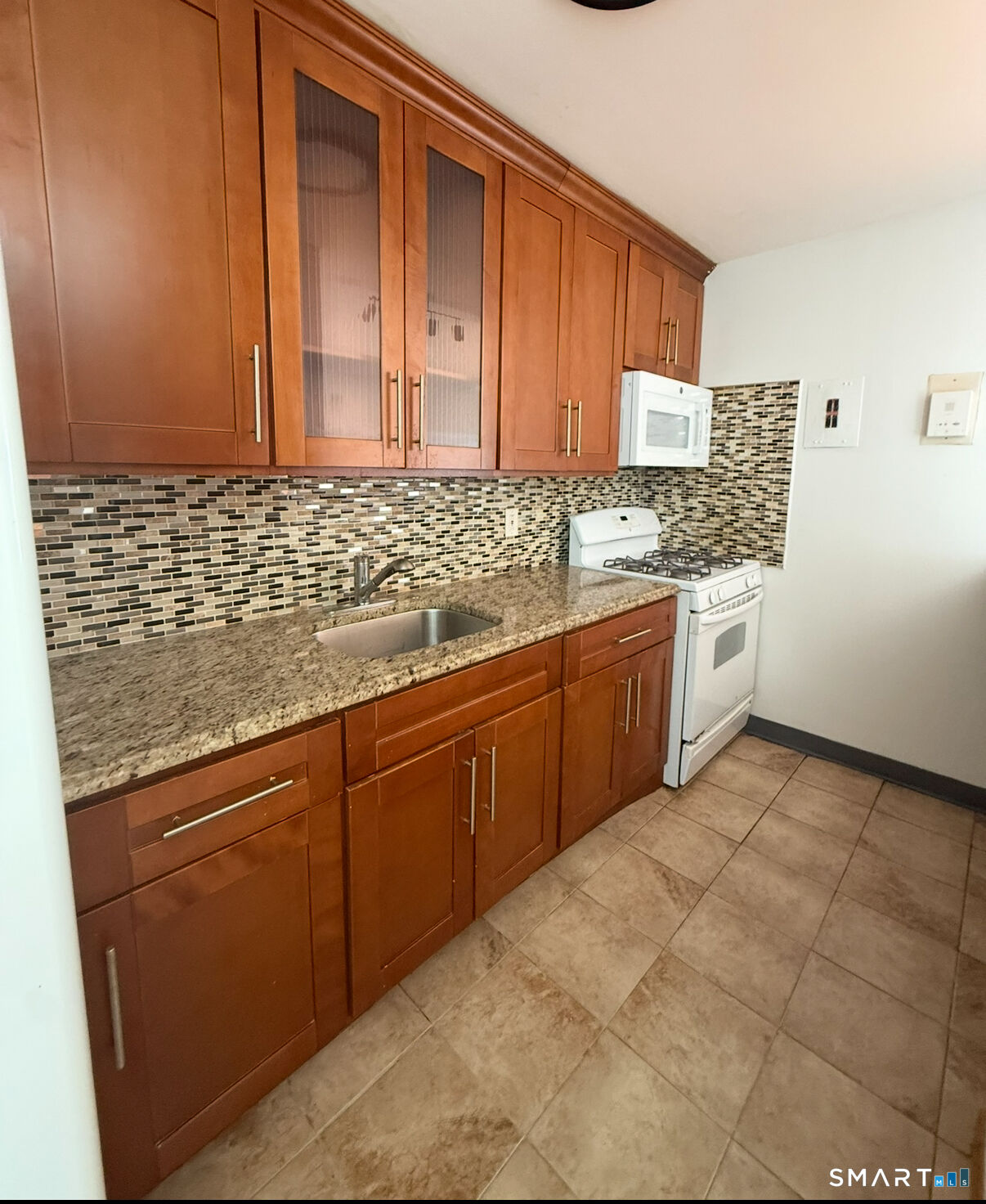 Property Photo:  2625 Park Avenue 9C  CT 06604 