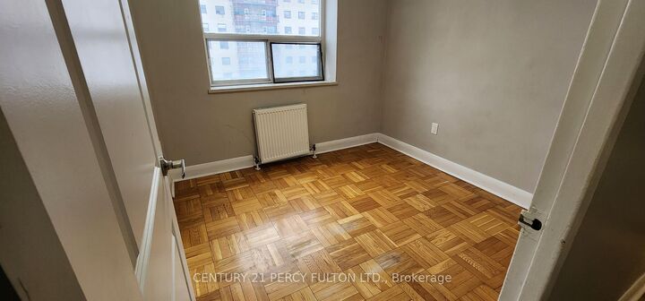 Property Photo:  1305 Wilson Street 301  ON M3M 1J4 