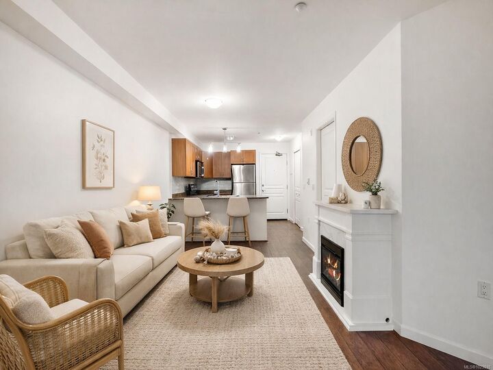 Property Photo:  663 Goldstream Ave 308  BC V9B 2W9 