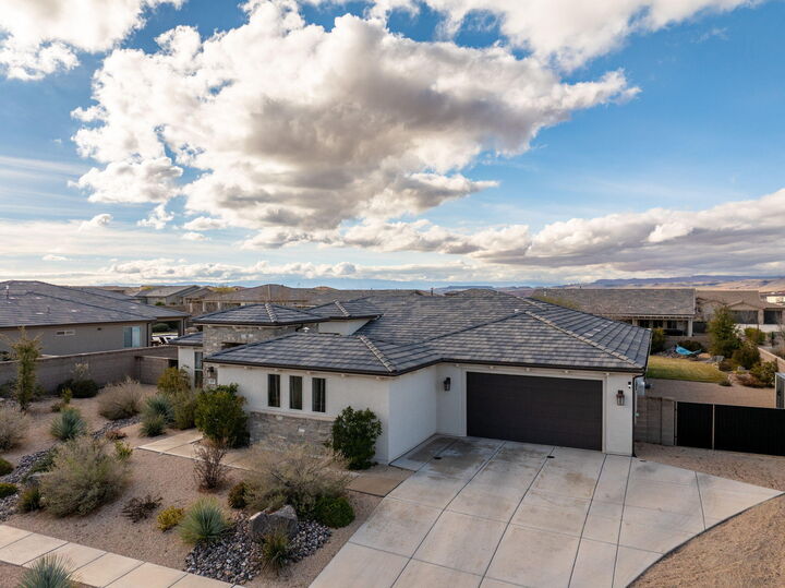 Property Photo:  277 N Black Canyon Ave  UT 84780 