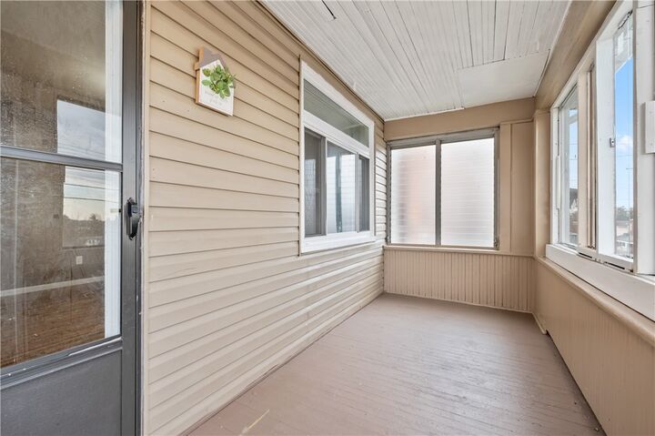 Property Photo:  1707 Grandview Ave  PA 15132 