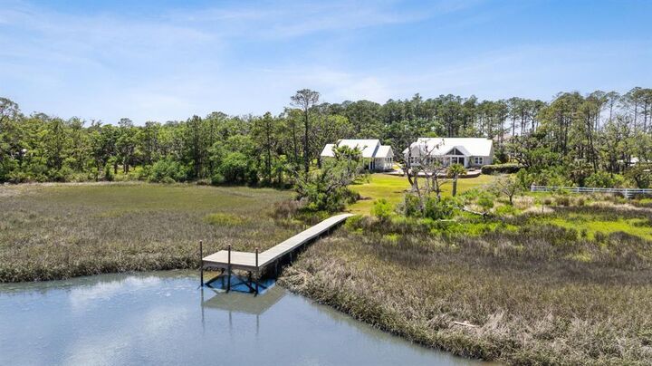 Property Photo:  1900 Sycamore Lane  FL 32034 