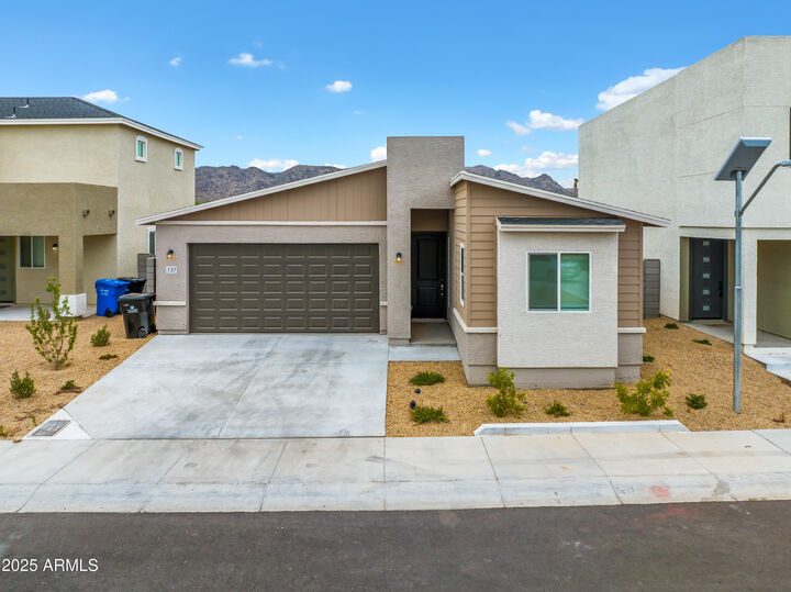 Property Photo:  141 W Latona Road  AZ 85041 