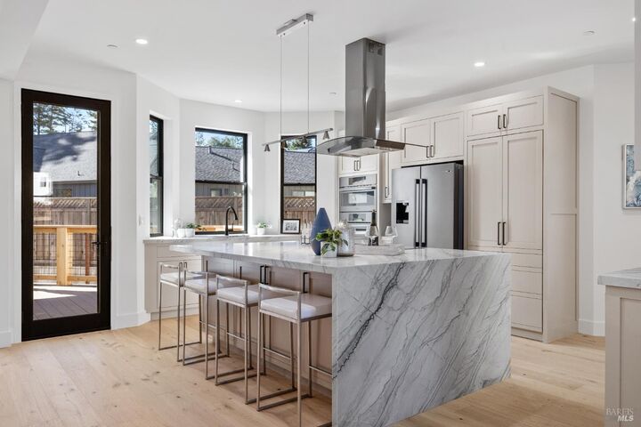 Property Photo:  2012 Eagle Court  CA 95403 