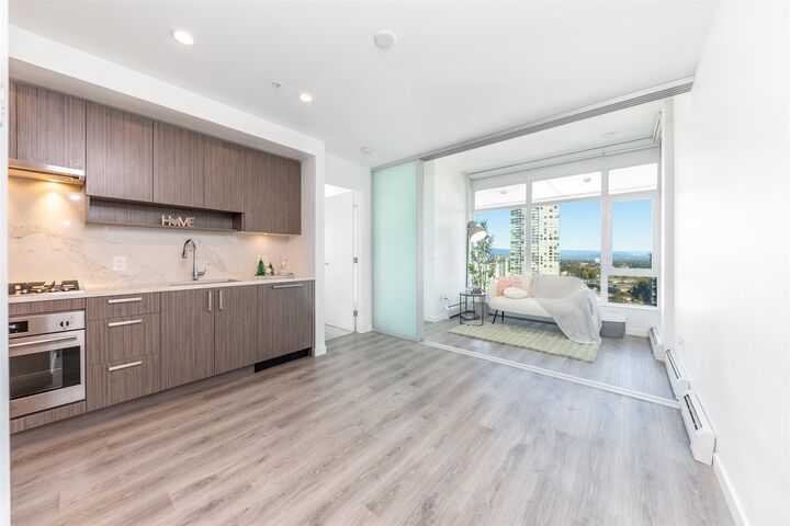Property Photo: 13350 Central Avenue 3305 BC V3T 0S1