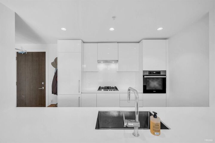 Property Photo: 5766 Gilbert Road 604 BC V6X 1B7