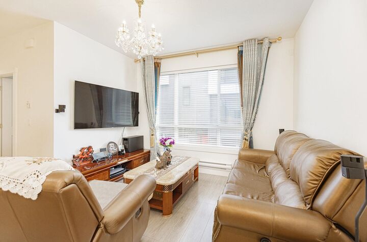 Property Photo:  16433 19 Avenue 152  BC V3Z 0Z1 