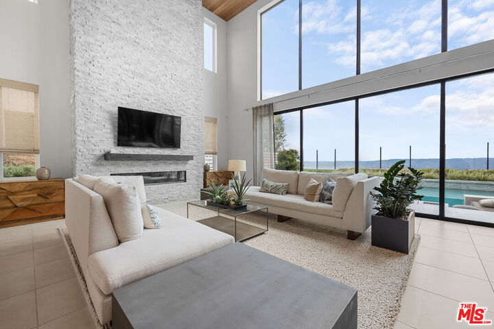 Property Photo:  20378 W Marlow Ln  CA 91326 