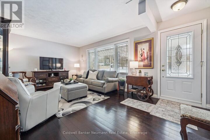 Property Photo:  212 Waverley Drive  ON N1E 1H4 