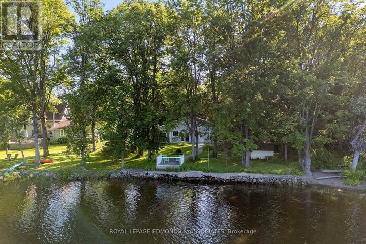 Property Photo: 731 Francie Lane ON K8A 6W2