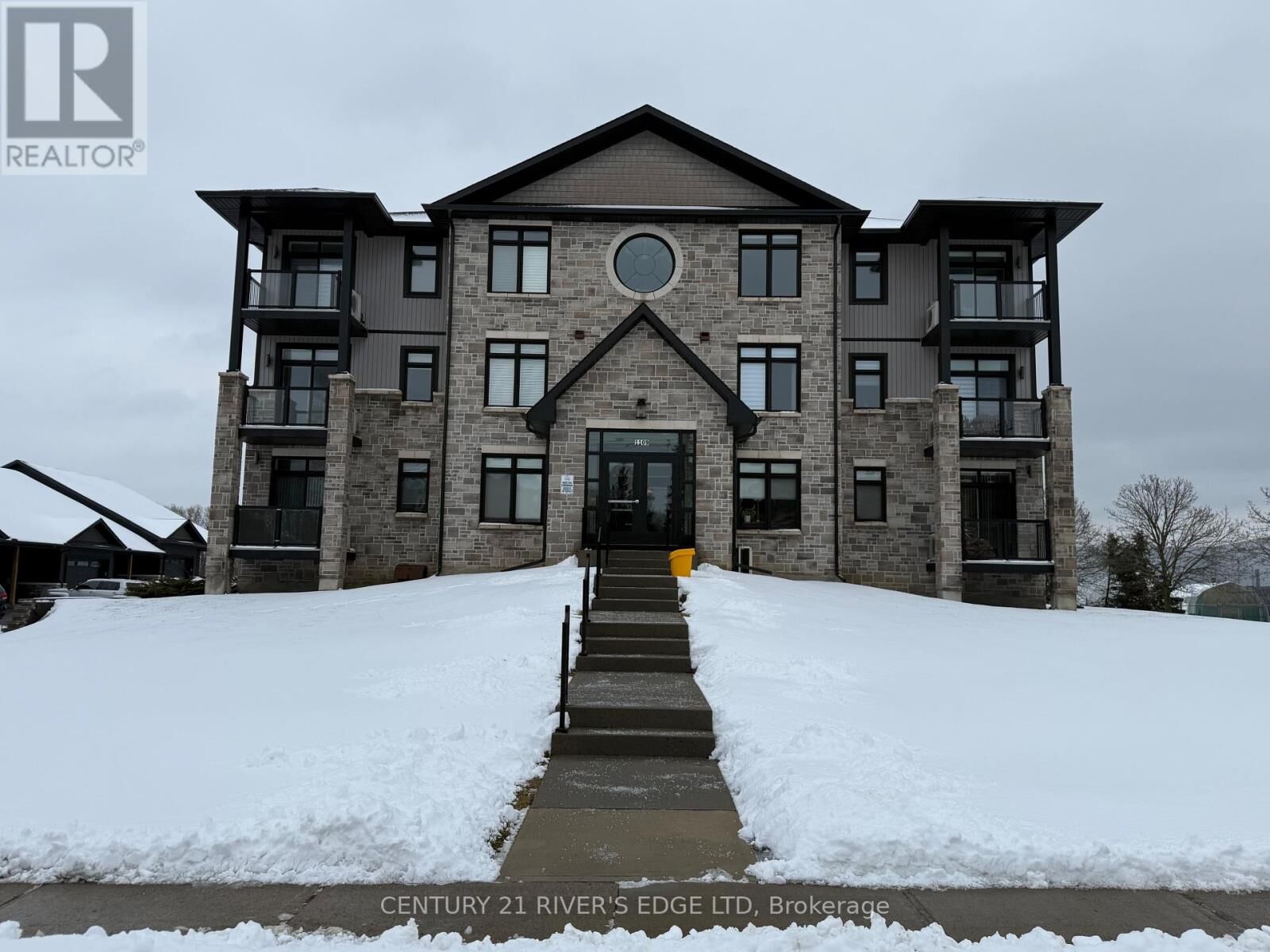 Property Photo:  1109 Millwood Avenue 302  ON K6V 0C7 