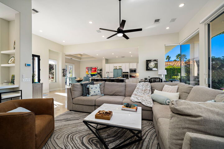 Property Photo:  275 Loch Lomond Road  CA 92270 