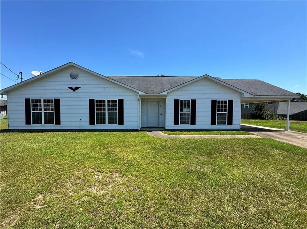 Property Photo:  33 Lake Court  AL 36870 