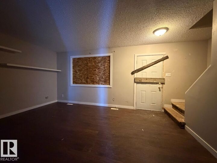 Property Photo:  1925 73 Street NW  AB T6K 2B6 