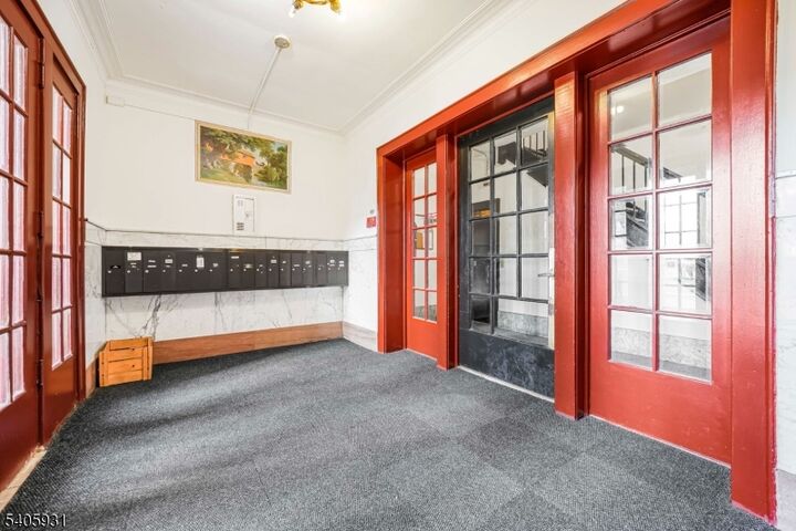 Property Photo:  420 Bloomfield Ave 306  NJ 07006 