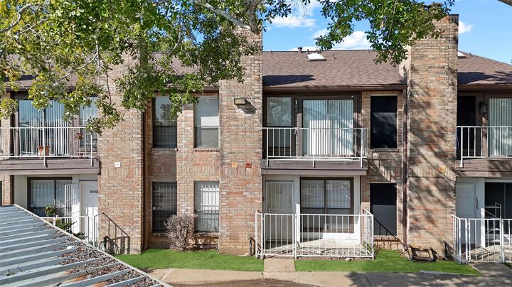 Property Photo:  6633 W Airport Boulevard 1306  TX 77035 