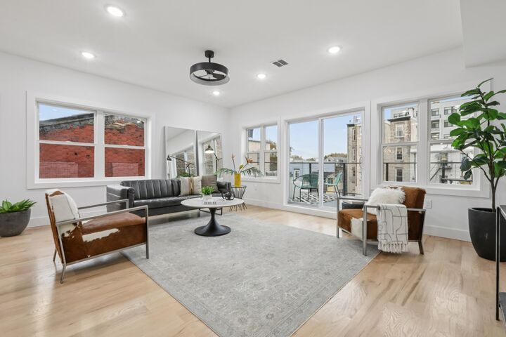 Property Photo:  78 Beacon Ave 2  NJ 07306 