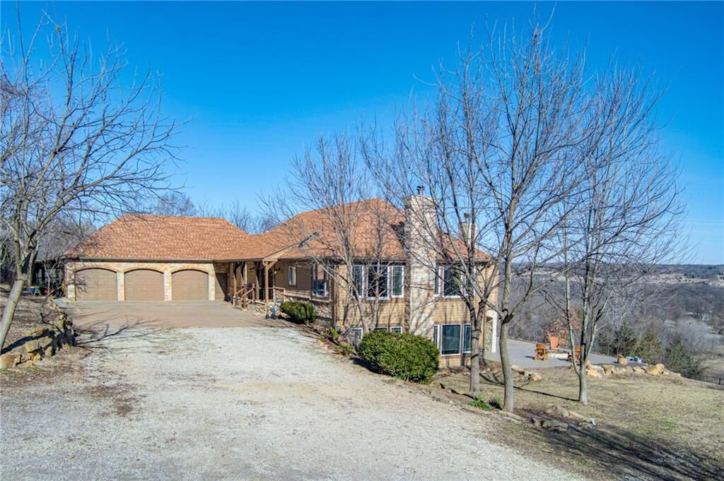 Property Photo:  22528 Hatchell Road  KS 66086 