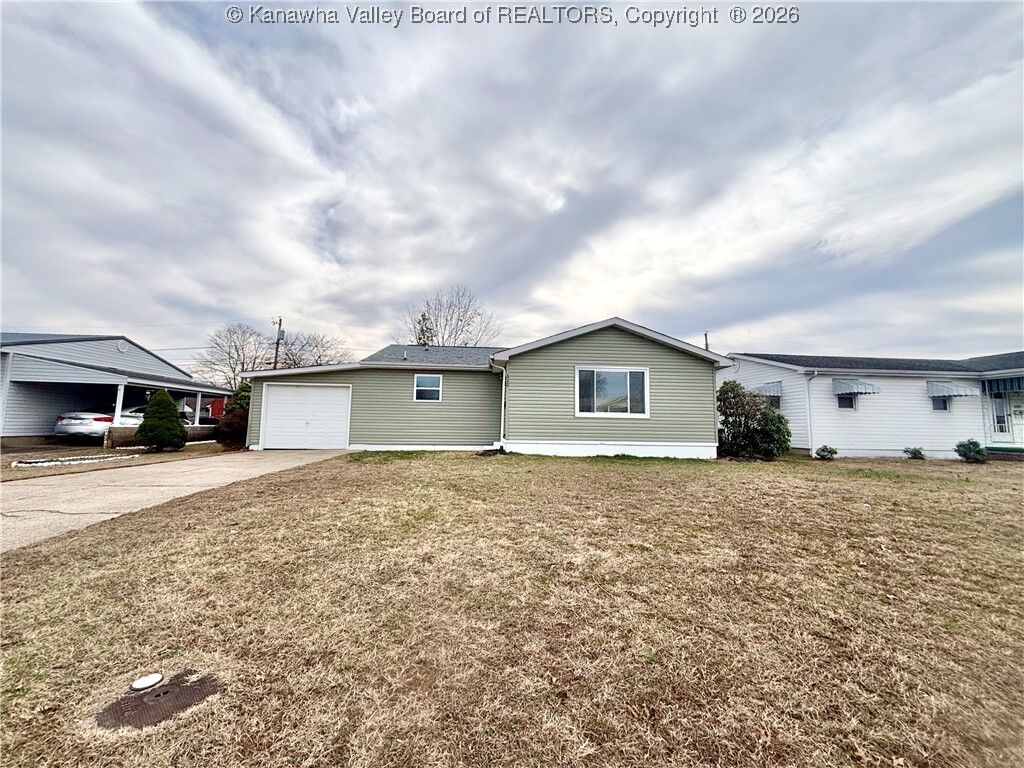 Property Photo:  622 Long Avenue  WV 26164 