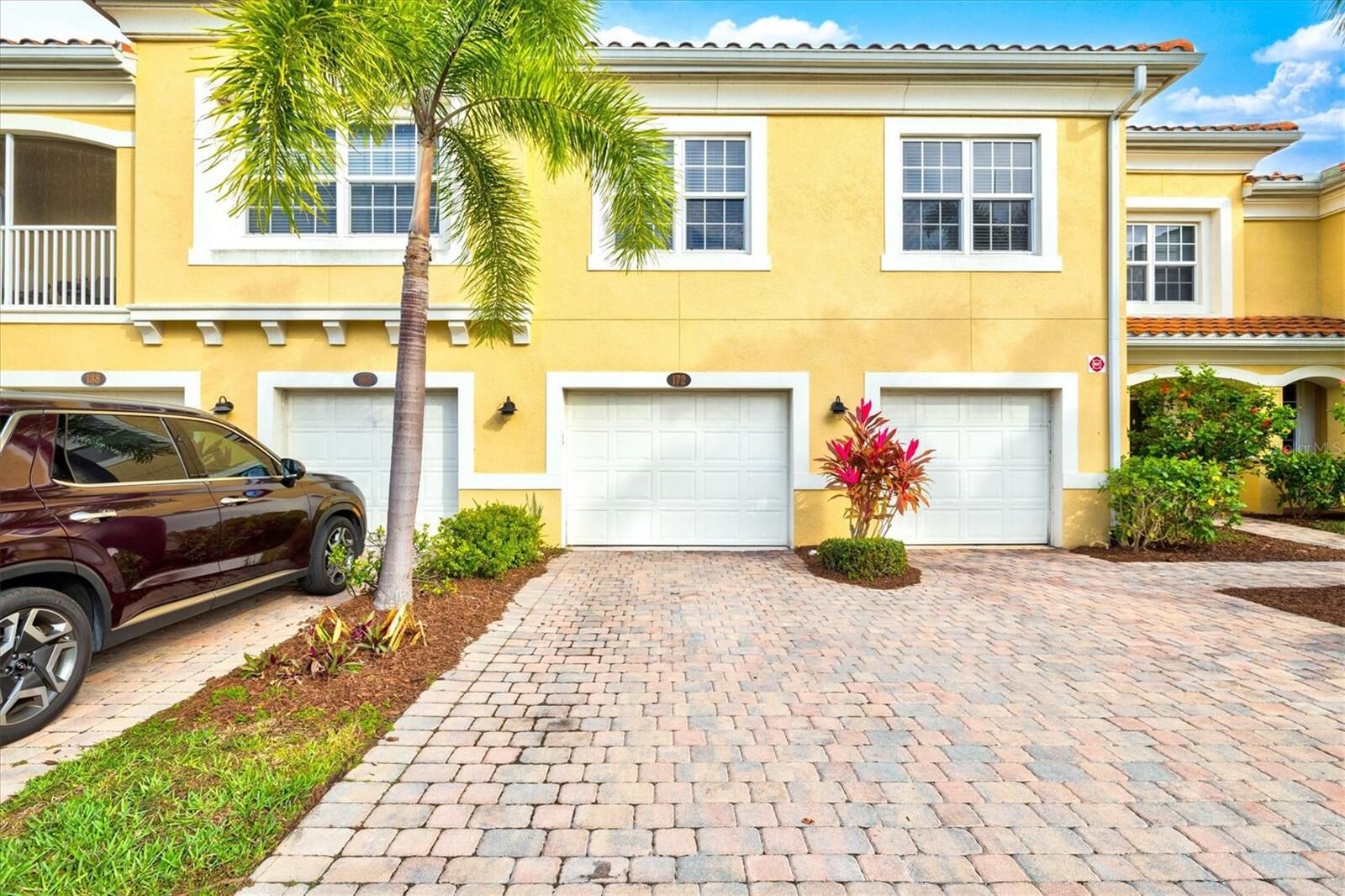 Property Photo: 172 Explorer Drive FL 34229
