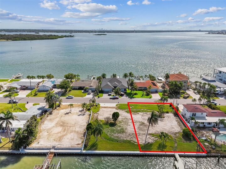 Property Photo:  568 Johns Pass Avenue  FL 33708 