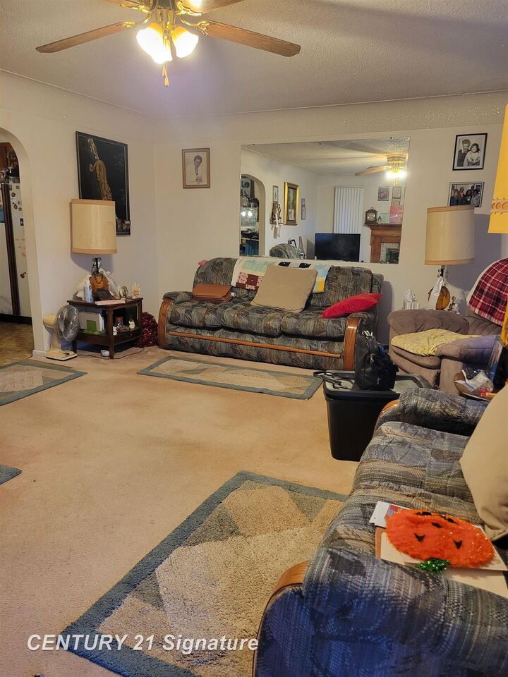 Property Photo: 1065 W Kurtz Avenue MI 48505