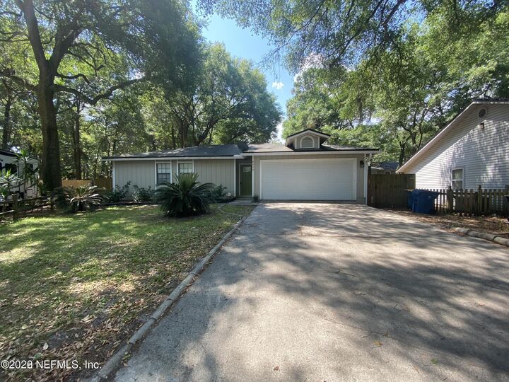 Property Photo:  8050 Voltaire Court E  FL 32277 