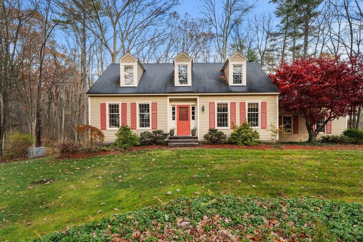 Property Photo: 26 Meadowcrest Drive NH 03110