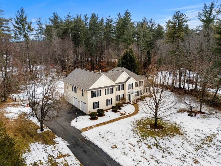 Property Photo:  14 Hadley Drive  NH 03062 