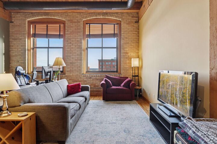 Property Photo:  289 5th Street E 403  MN 55101 