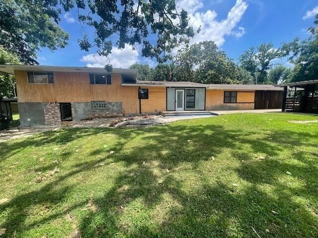 Property Photo:  1110 NW 7th Street  AR 72712 