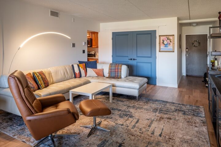 Property Photo:  51 Melrose St 4D  MA 02176 