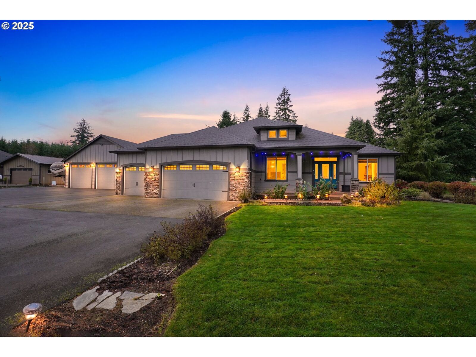 Property Photo:  18740 S Upper Highland Rd  OR 97004 