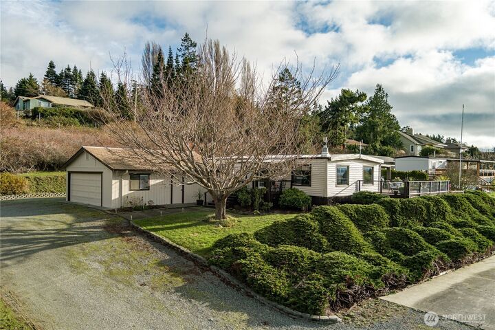 Property Photo:  4901  Thistle Lane  WA 98249 