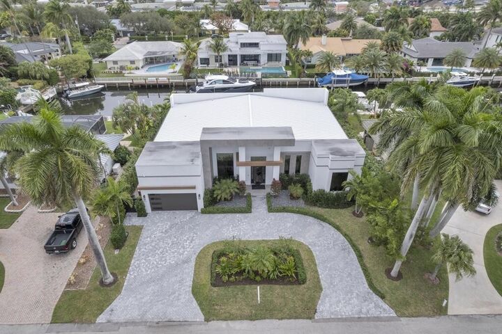 Property Photo:  923 Eve Street  FL 33483 