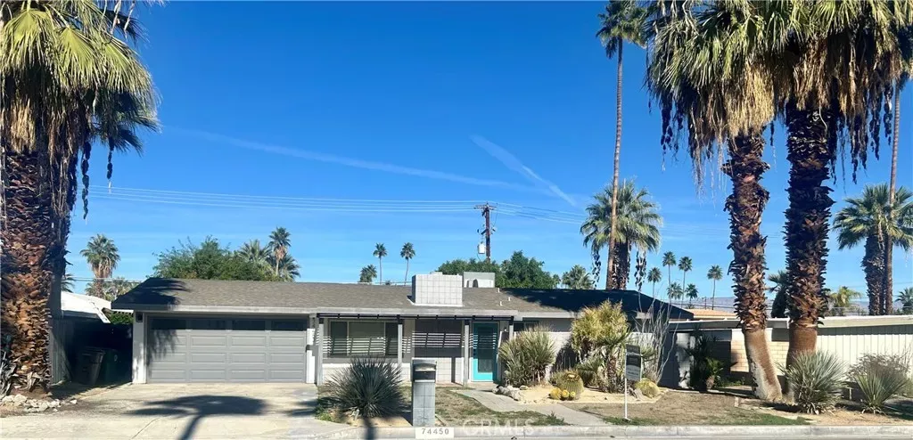Property Photo: 74450 Candlewood CA 92260