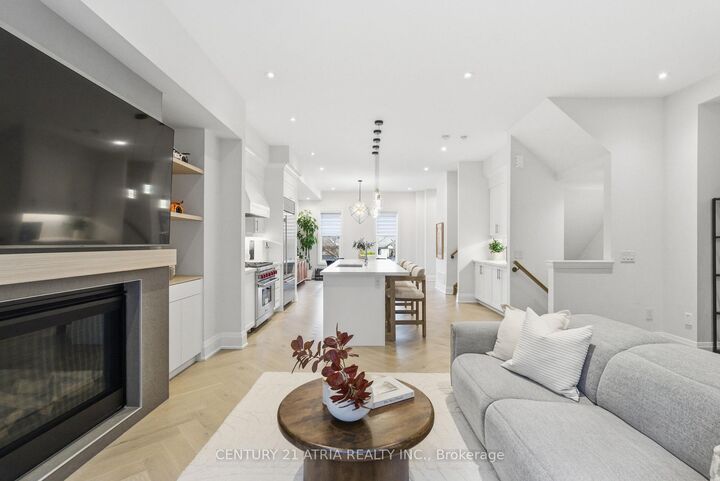 Property Photo:  9404 Bayview Avenue  ON L4C 4Z2 