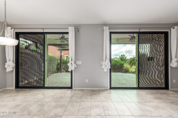 Property Photo: 41609 W Summer Wind Way AZ 85138