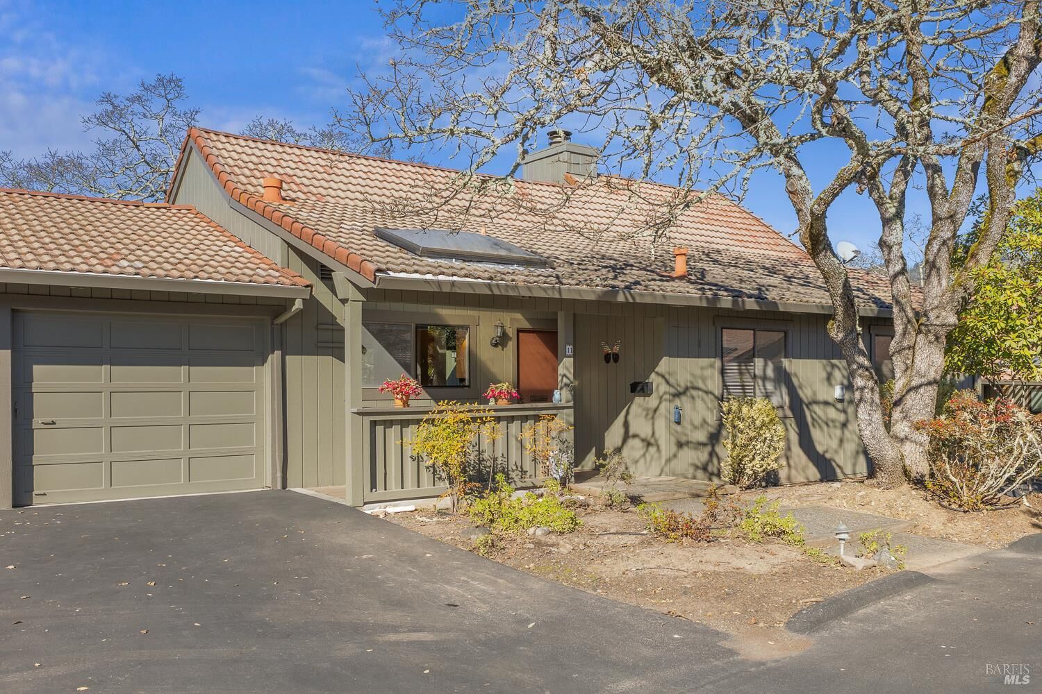 Property Photo: 11 Oak Forest Lane CA 95409