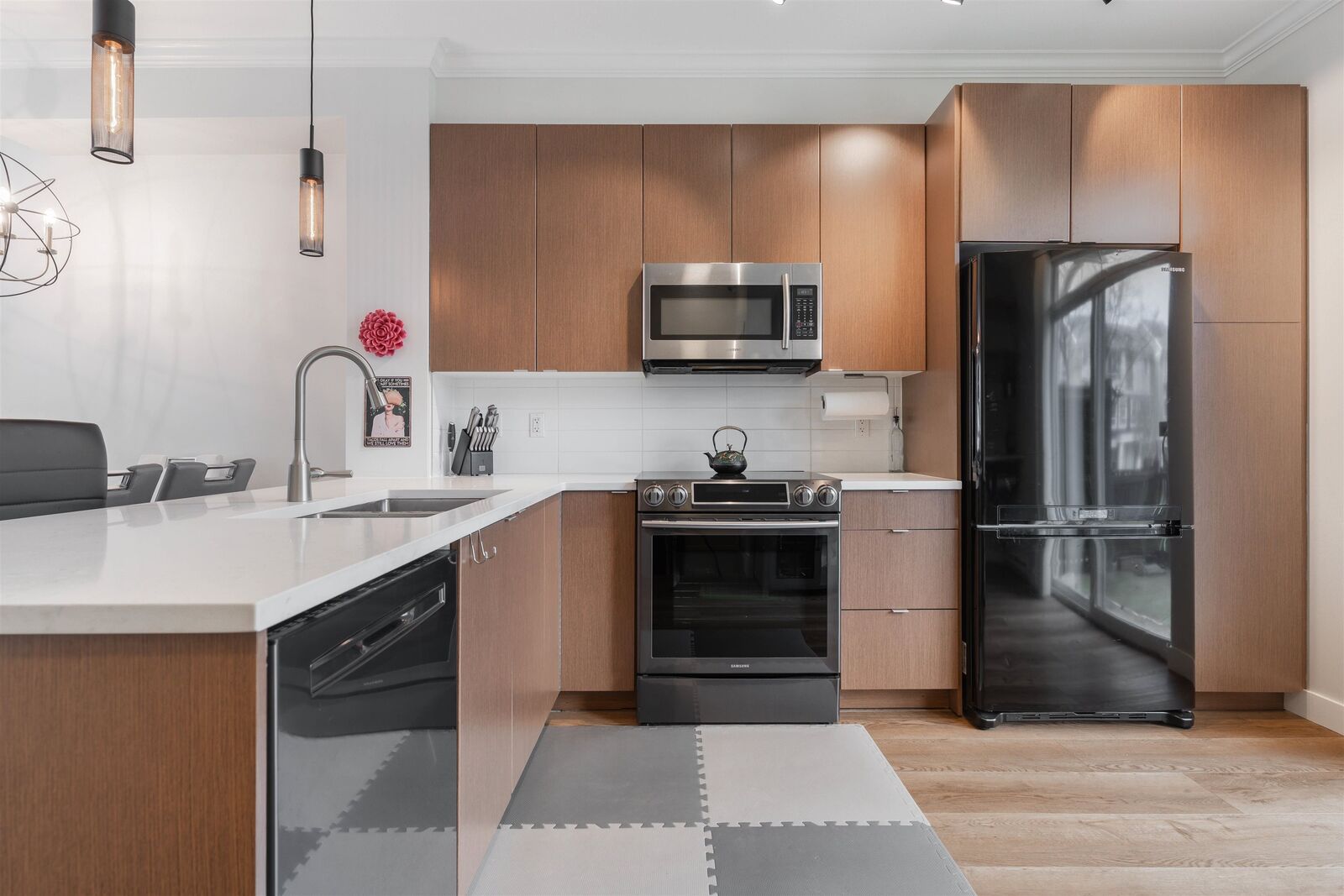 Property Photo: 19505 68A Avenue 118 BC V4N 6K3