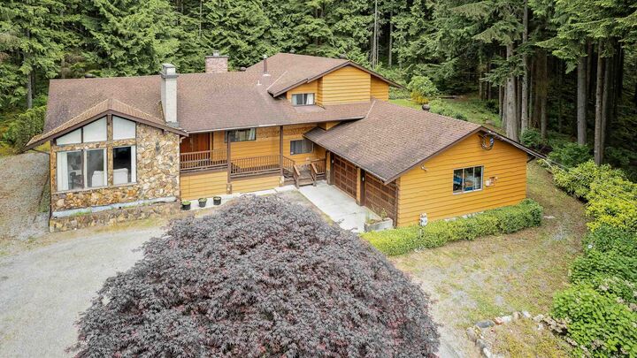 27573 Sayers Crescent — photo 1