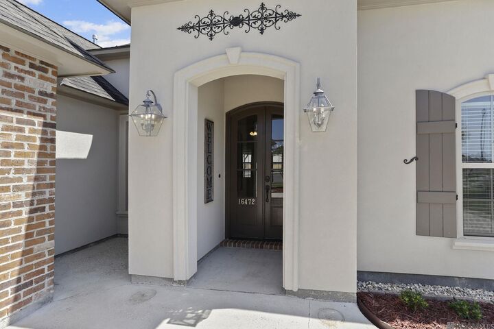 Property Photo:  16472 Orchard Way Dr  LA 70769 