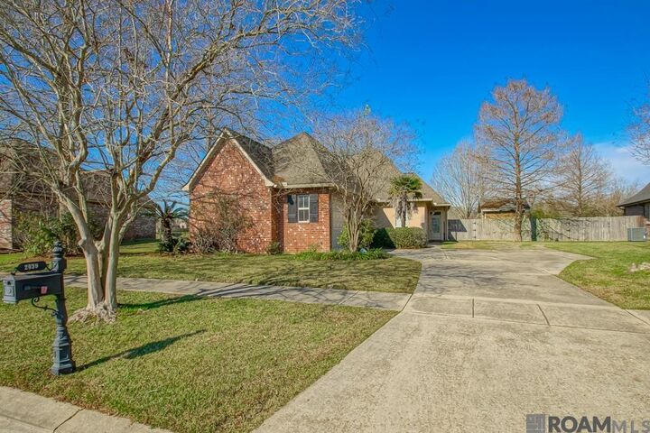 Property Photo:  2039 Cypress Cove Ave  LA 70791 