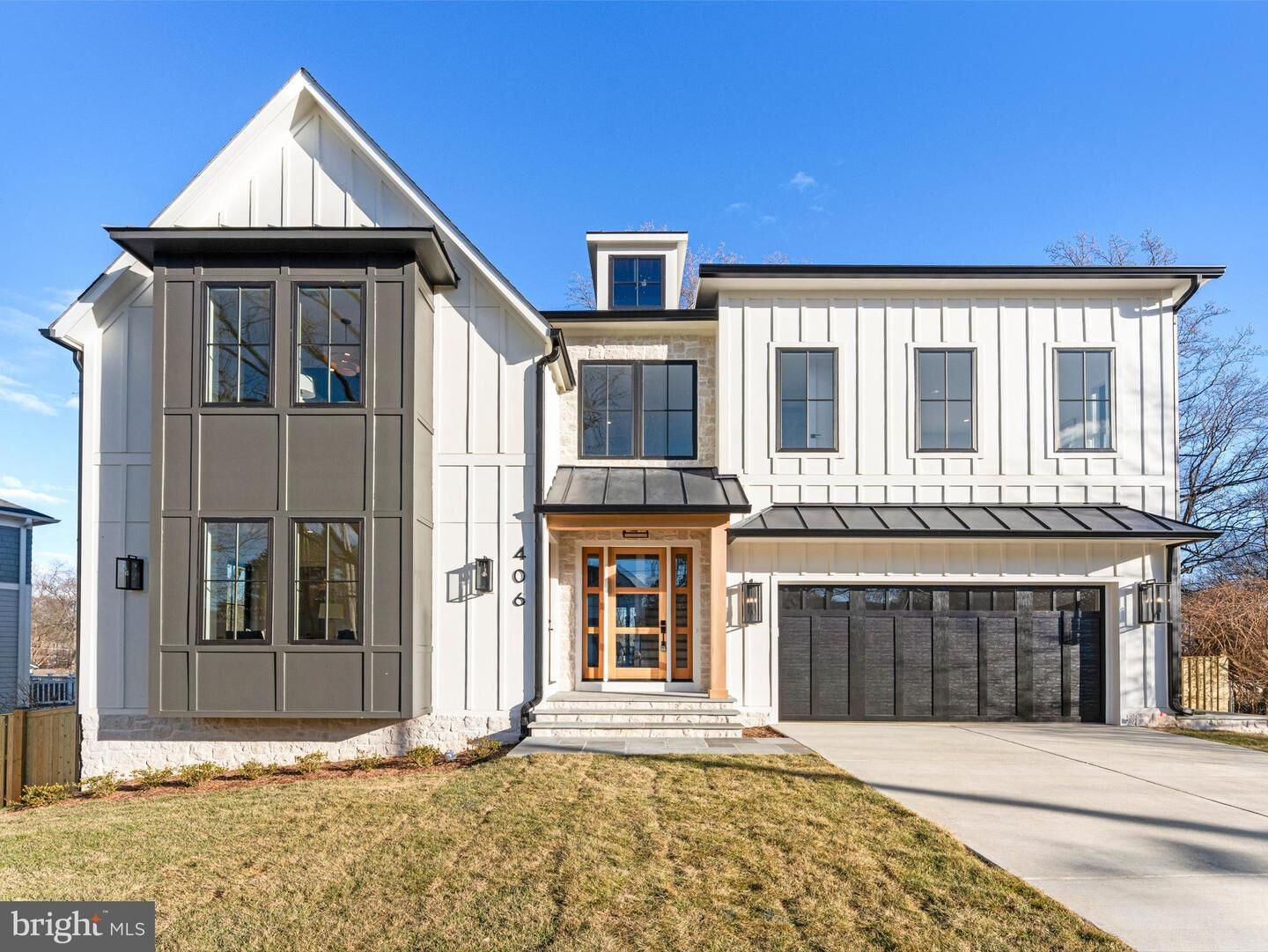 Property Photo:  406 Dove Circle SW  VA 22180 